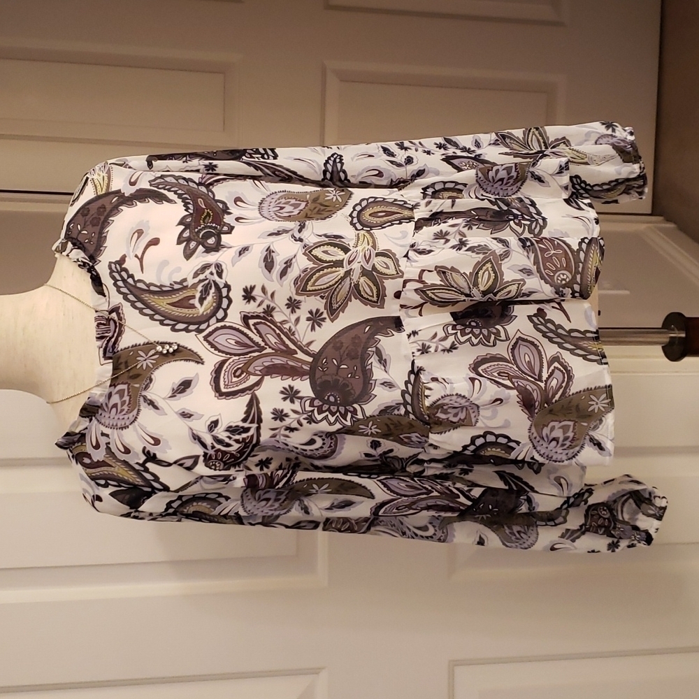 𝅺loft Outlet Purple Paisley Peplum Top NWOT